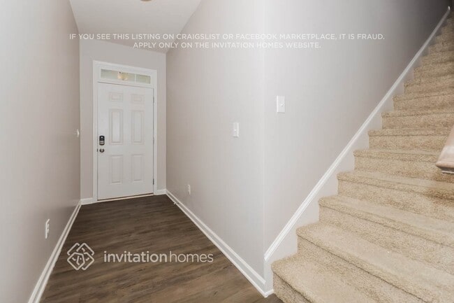 Photo - 119 Woodhouse Cir
