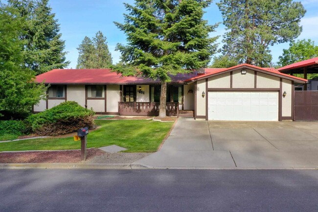 Photo - 4 Bed 3 Bath Home in Cul-de-sac with Massive 18X40 insulated shop