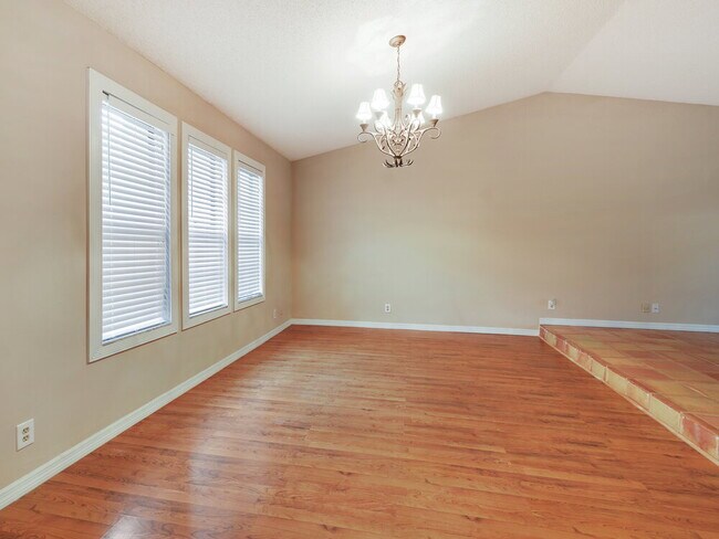 Photo - 13640 Jonquil Pl