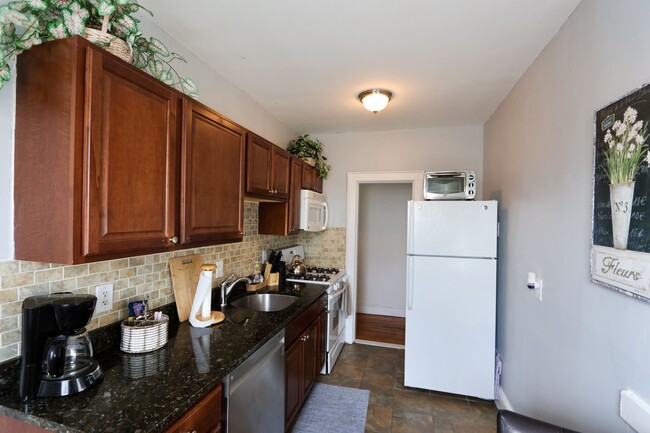 1-bed MBTA GL-B & C * Fully Furnished ~ Al... - 1-bed MBTA GL-B & C * Fully Furnished ~ Al... Condo