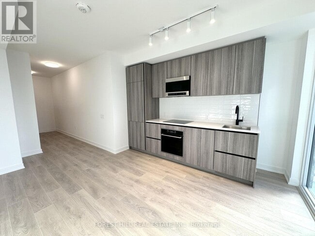 Photo - 117 Broadway Ave Unité 2612