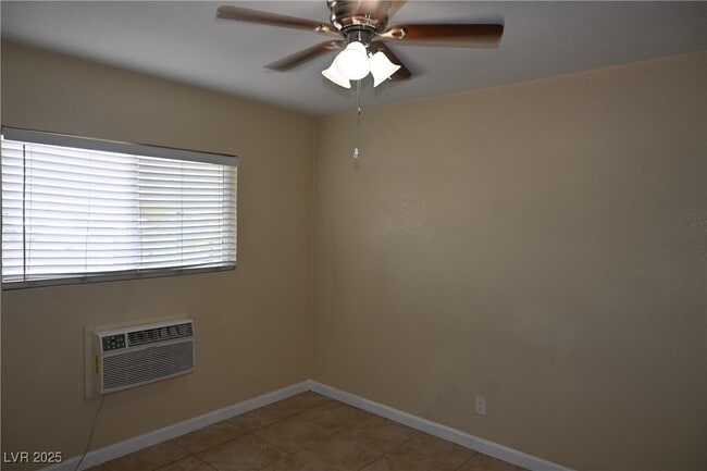 Building Photo - 320 N 16th St Unit 1