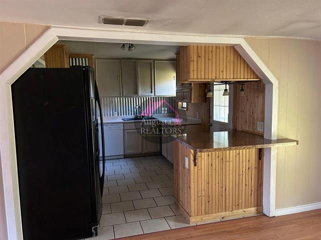 Photo - 2210 Vine St