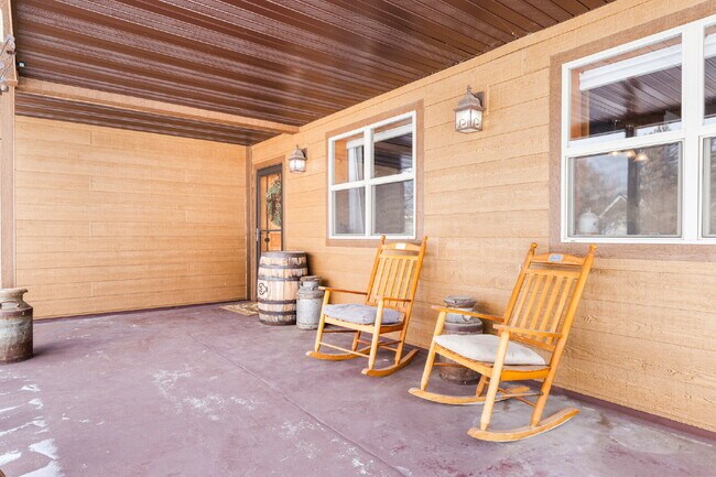Photo - Spacious 4-Bedroom Home in the Heart of Sh...