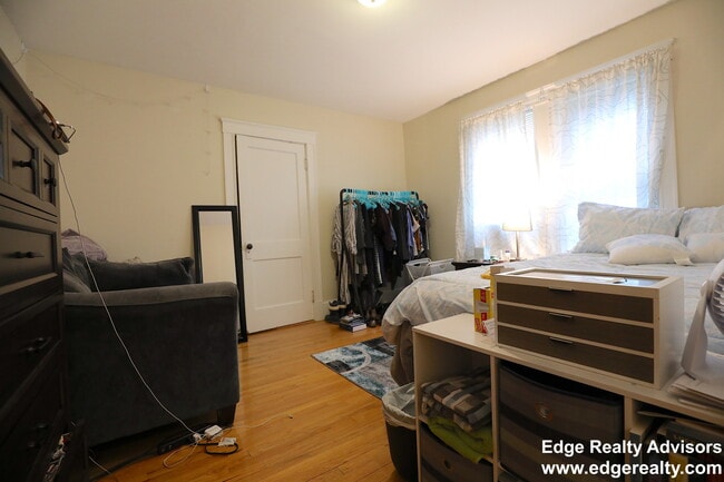 Photo - 124 Nonantum St Unit 1