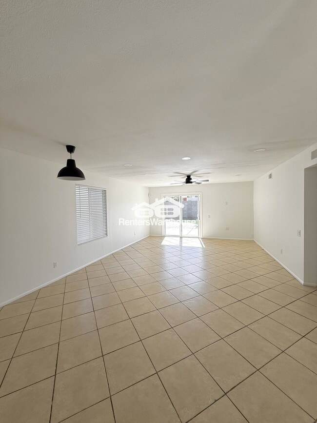 Photo - 7039 S 41st St