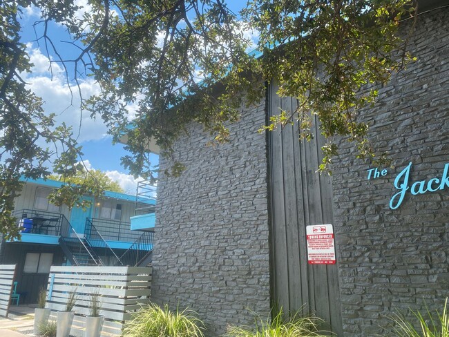 Great one bedroom in Hyde Park! - Great one bedroom in Hyde Park! Apartment Unit 108