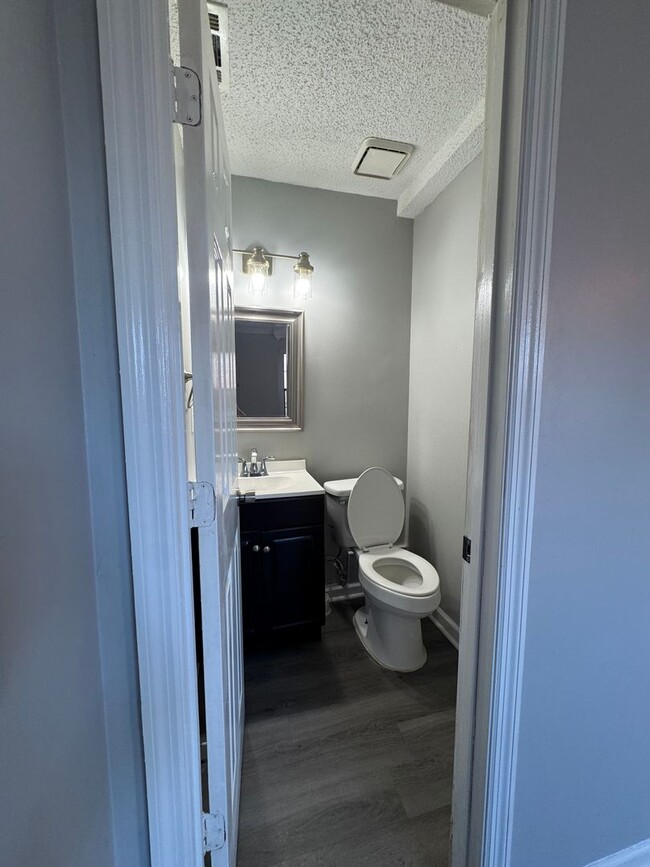 Photo - 2905 Frost Dr SW