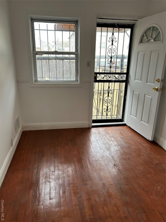 Photo - 153-07 Arlington Terrace