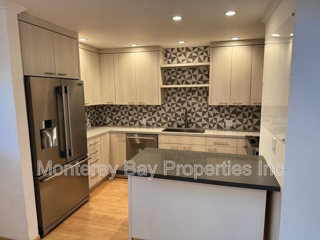 Photo - 759 Ramona St