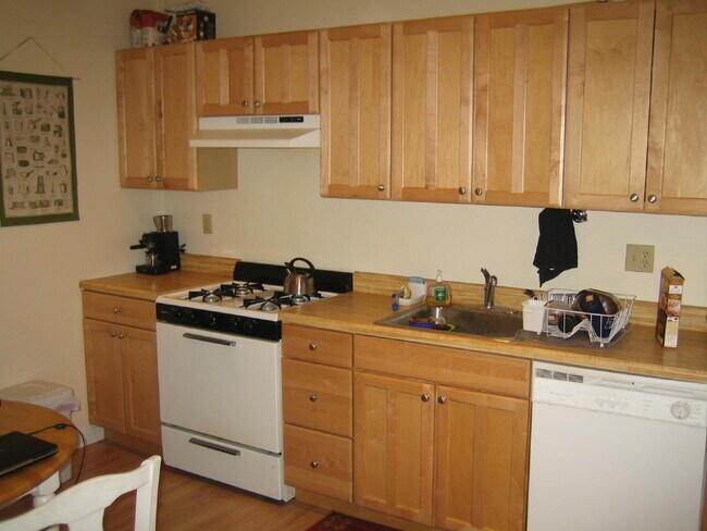 Photo - 164 Strathmore Rd Unit 21