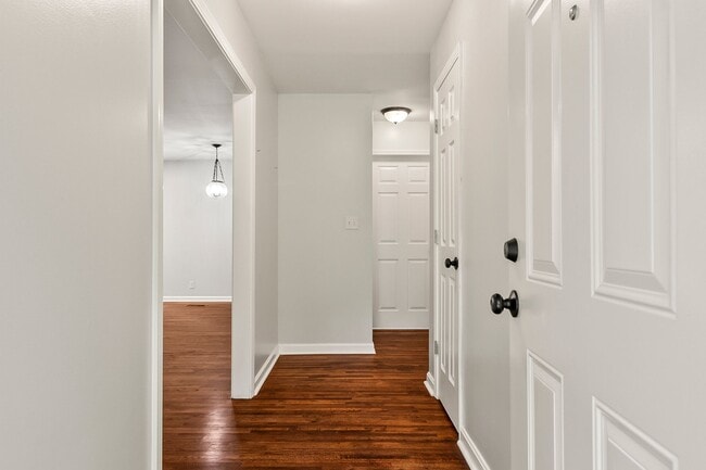 Photo - 3 Hickory Ln