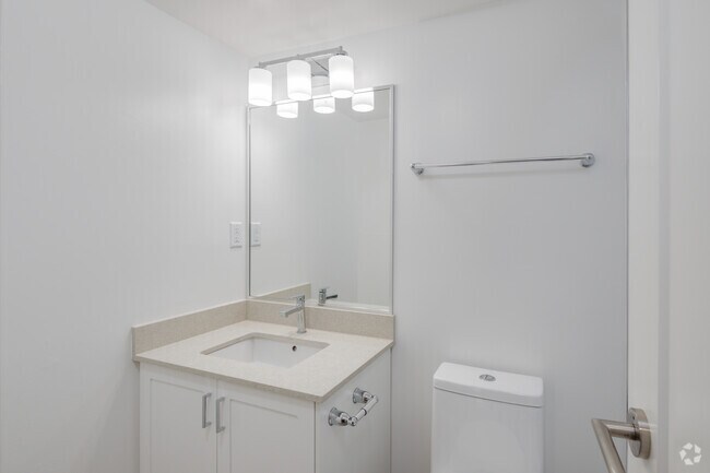 2BR, 2BA - 800SF - Bathroom - Pacific Cove Apartments
