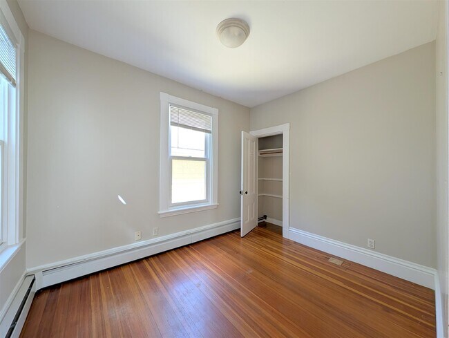 Photo - 20 Park Ave Unit 2