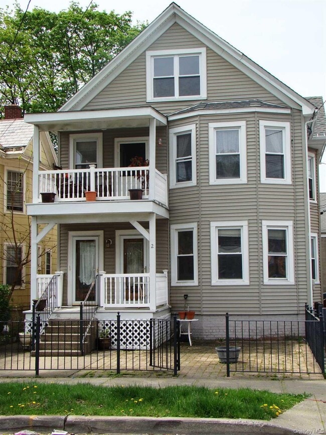 Building Photo - 2 Worrall Ave Unit 2