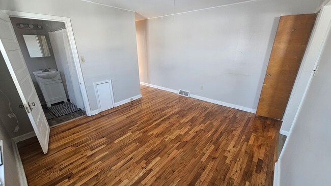 Photo - 1701 E Greenleaf St Unidad Apt# 2