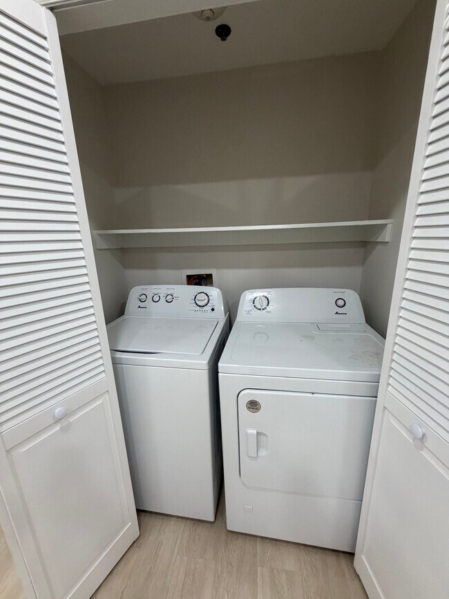 Photo - 167 N Grove St Unidad 1H