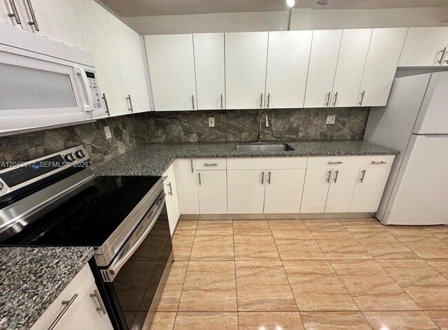 Photo - 1470 NE 125th Terrace Unidad 412