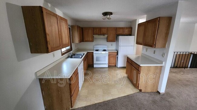 Photo - 916-918 SE 9th Ave