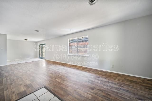 Photo - 5520 E 47th Pl
