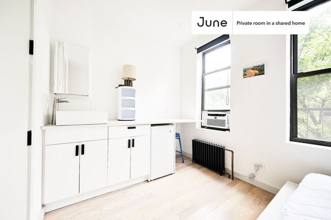 Photo - Room in Shared 3 bed/3 bath home Unit B