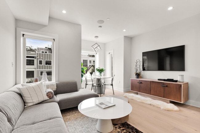 Photo - 2478 1/2 Ontario Rd NW Unidad ID1011218P