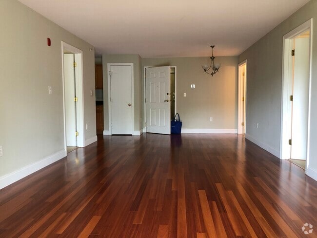 Building Photo - 59 Ponemah Hill Rd Unit 1-202 Rental