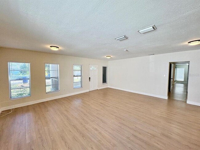 Photo - 8904 N Hamner Ave