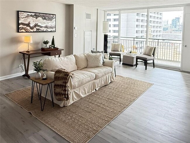 Photo - 620 Peachtree St NE Unit 1413