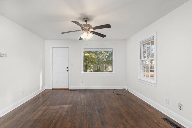 Photo - Gorgeous 3bed/2ba minutes from UNA