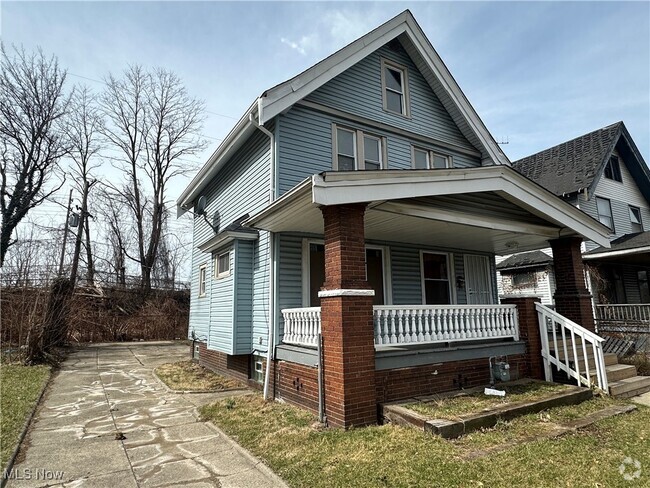 Building Photo - 1268 E 133rd St Rental