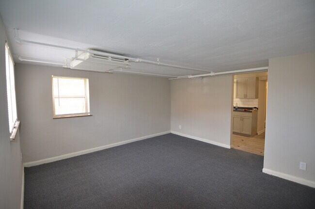 Photo - 6615 Bantry Ave