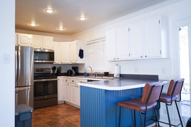 Photo - 220 E 4300 S Unit Upstairs