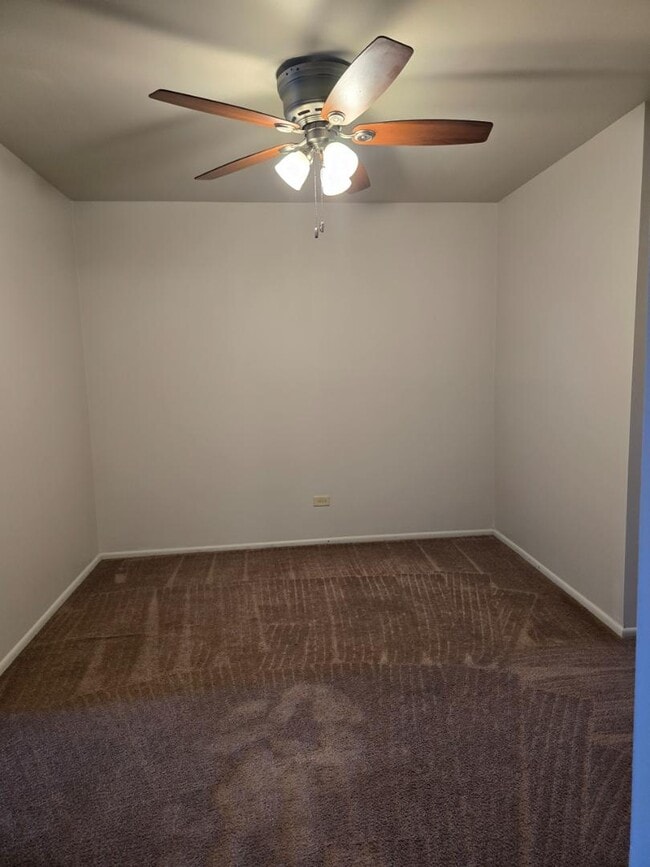 Photo - 941 N River Dr