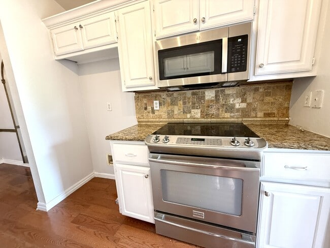 Photo - 427 N Rockford Pl