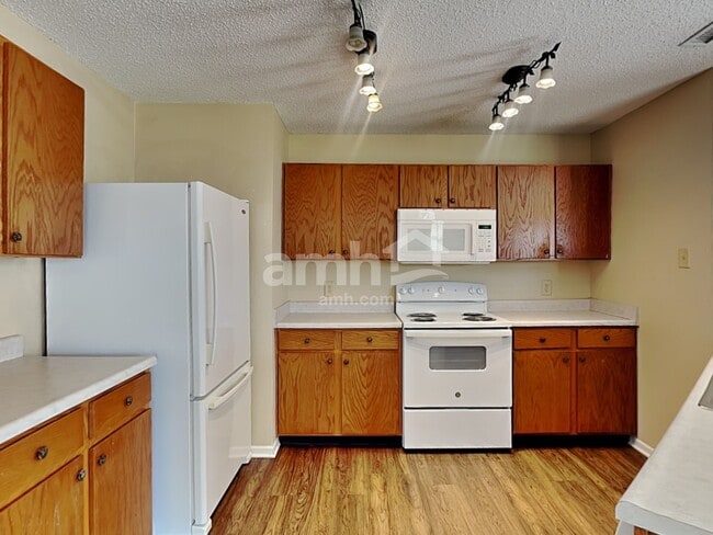 3110 Brandenburg Dr