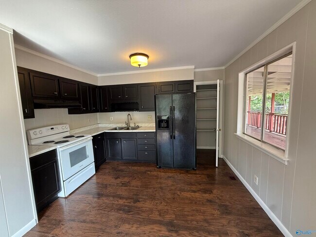 Photo - 3319 Wilks Pl SW