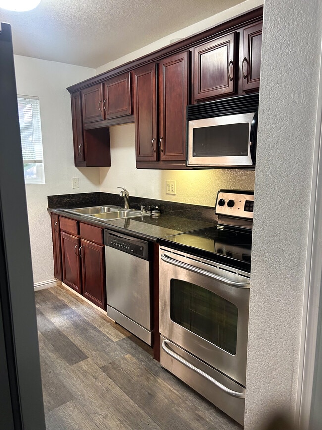 Photo - 5252 Orange Ave