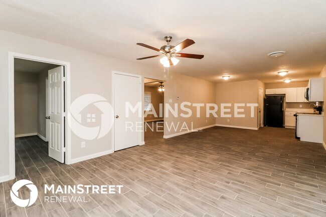 Photo - 953 Charleston Dr