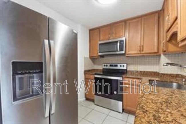 Photo - 1625 SE 10th Ave