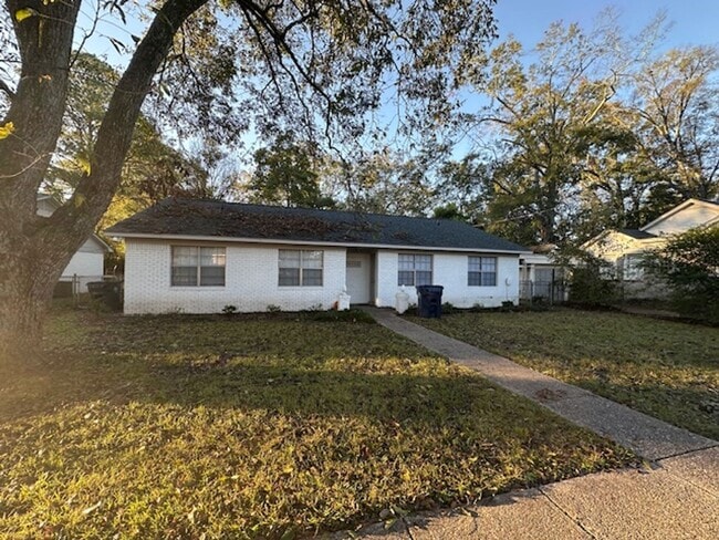 Building Photo - 2005 20th St Unit 2005 20th Street B