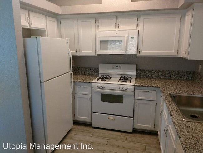 Photo - 4 br, 2 bath House - 810 Bergamont Dr