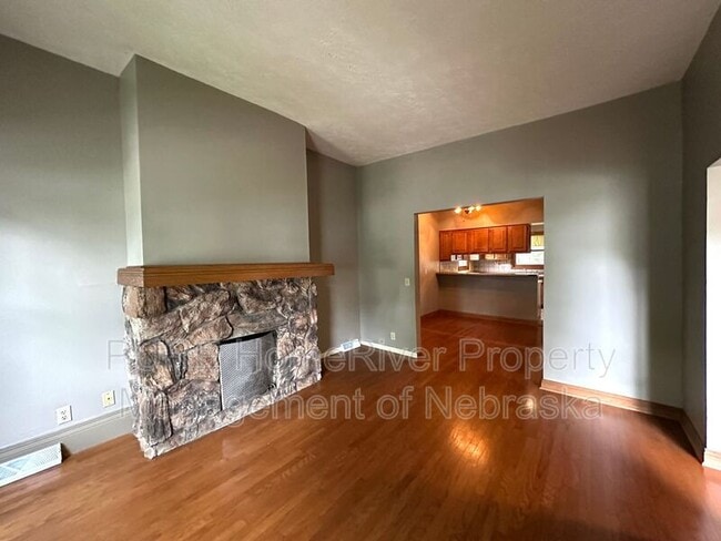 Photo - 1009 N 49th Ave