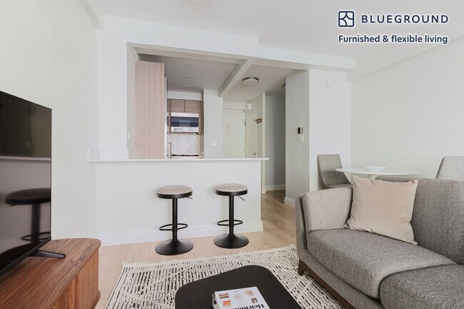 Photo - 340 E 51st St Unidad FL3-ID2172