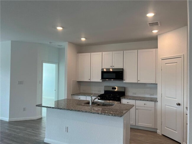 Photo - 2952 Whinchat