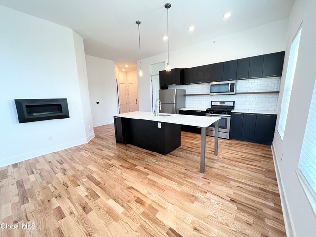 Photo - 308 Excelsior Ave Unidad 407