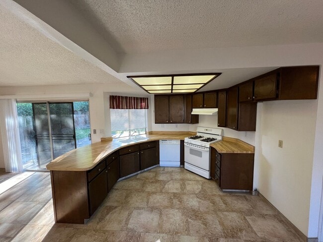 Photo - 8224 Canyon Oak Dr