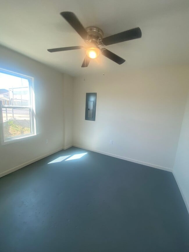Remodeled 2bed/1bath near Industrial Park! - Remodeled 2bed/1bath near Industrial Park! Casa