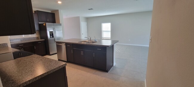 Photo - 4213 Romano Busciglio St