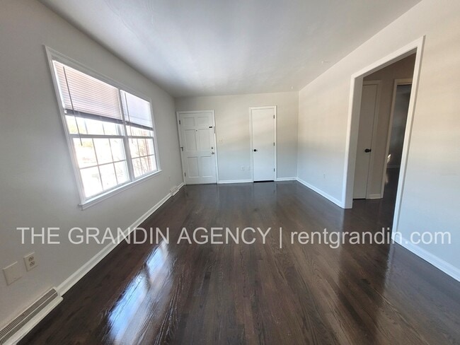 Photo - 1109 Mountain View Rd